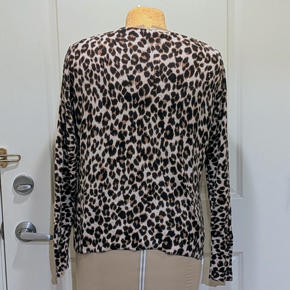 EUC Old Navy XXL 100% Cotton Leopard Print Long Sleeve Cardigan - Picture 4 of 6
